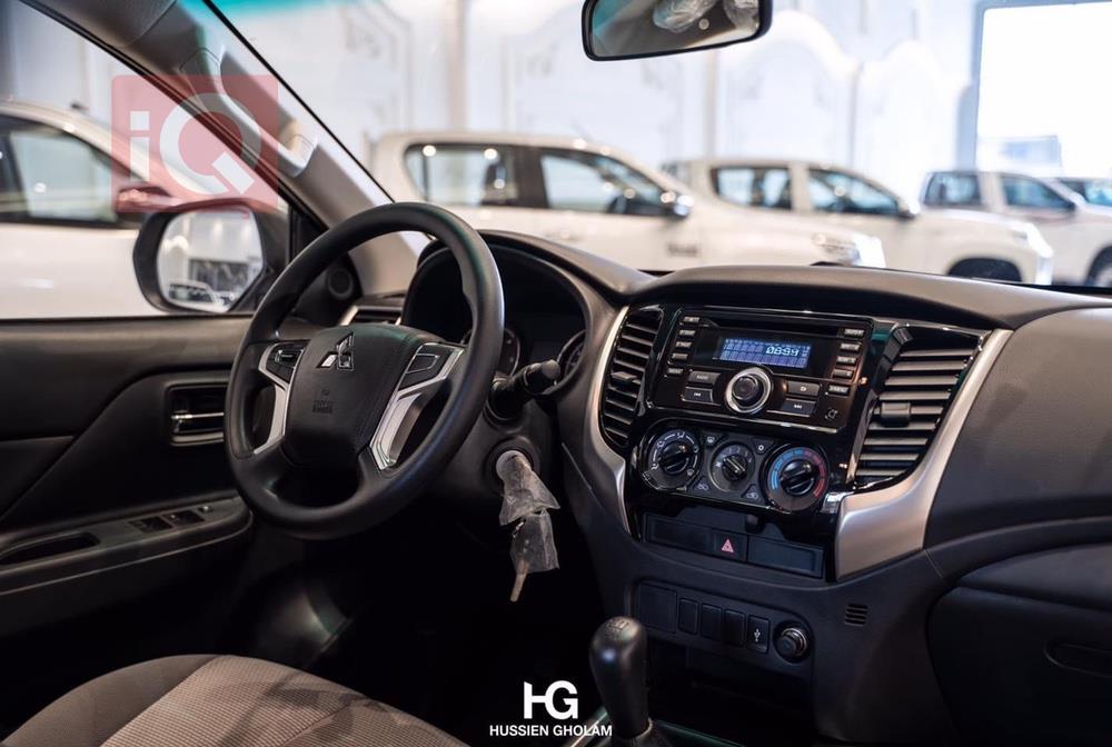 میتسوبیشی L200